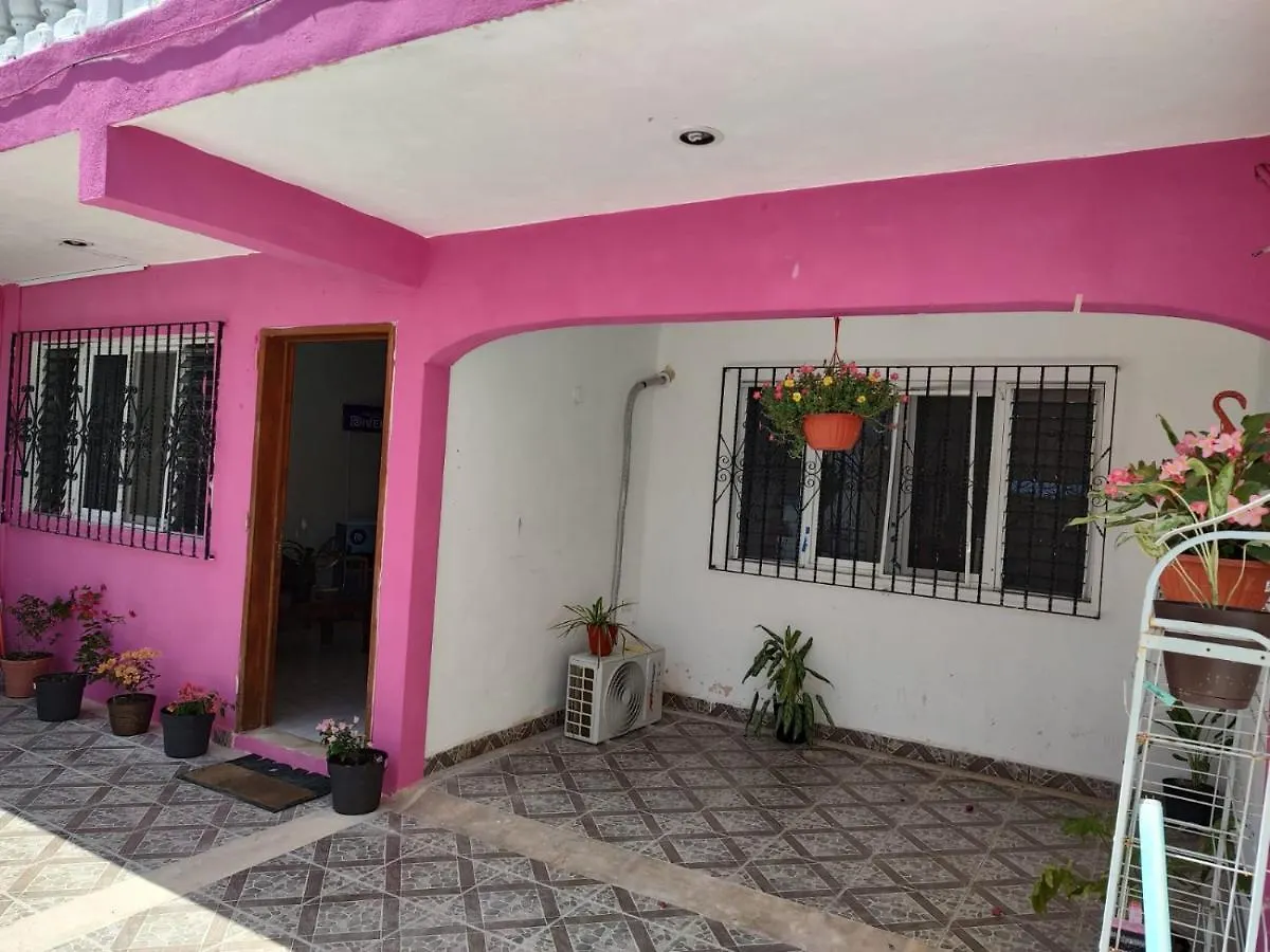 プレヤデルカーメン Casa Bugambilias Playa Bed & Breakfast